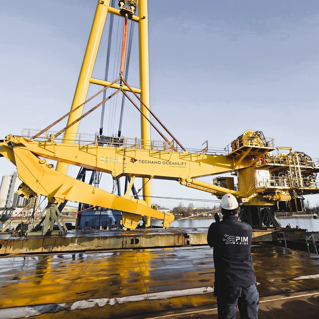 PIM Marine crane at shipyard