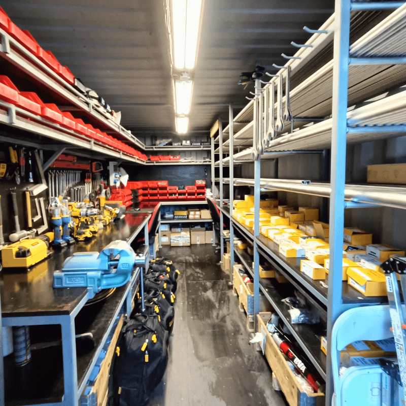 container with equipement